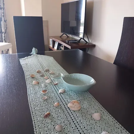 Fox's Sunshine Apartament Alepou