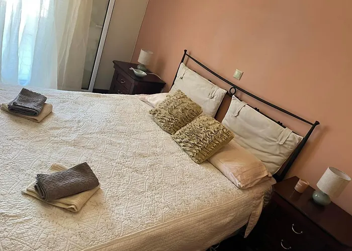 Fox's Sunshine Апартаменты Alepou